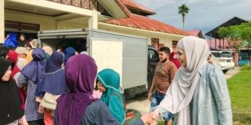 Mendekati Lebaran, Athari Berbagi Ribuan Paket Sembako untuk Masyarakat Membutuhkan