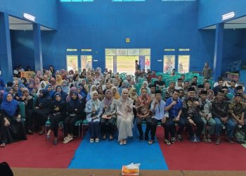 Kerja Nyata, Sebelum Lebaran Athari Bawa Ratusan Program Bedah Rumah ke Sijunjung