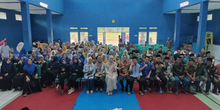 Kerja Nyata, Sebelum Lebaran Athari Bawa Ratusan Program Bedah Rumah ke Sijunjung