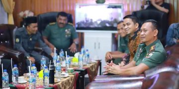 Wawako Solok Dr. H. Ramadhani Kirana Putra Hadiri Live KSAD Award di Makodim 0309