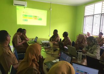 Dinas Lingkungan Hidup dan Diskominfo Kota Solok Selenggarakan Bimtek