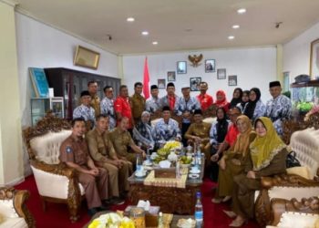 Permintaan maaf Bupati Safaruddin kepada Insan Guru mendapat Empati dari PB PGRI Pusat dan Daerah Propinsi Sumbar