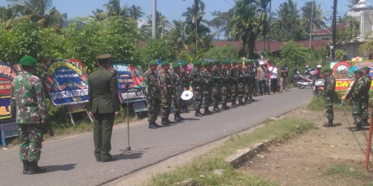 Dandim 0319 Mentawai Pimpin Upacara Pemakaman Almarhum Serda Doni Junaidi