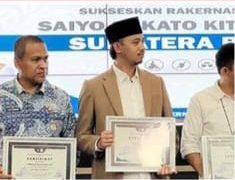 Wako Bukittinggi Diganjar oleh PPDI dengan Penghargaan