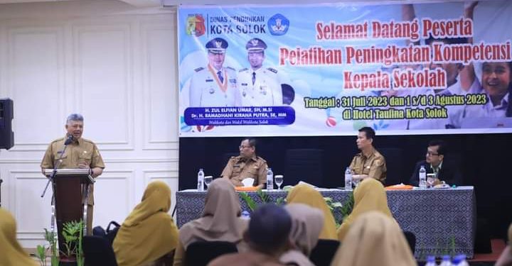 Pemko Solok Melalui Dinas Pendidikan Gelar Pelatihan Peningkatan Kompetensi Kepala Sekolah
