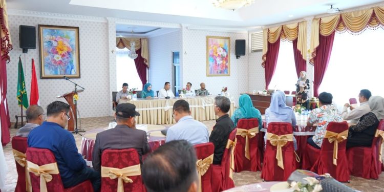 Bupati Solok Hadiri Pelepasan Kontingen Peserta Jambore PKK Kabupaten Solok