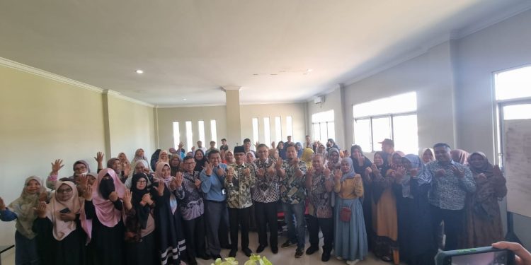 Bupati Syafaruddin Dt. Bandaro Rajo Buka Sosialisasi dan Edukasi Pasar Modal BEI Sumbar Bagi Pelaku UMKM