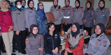 Jelang HUT Polwan ke-75, Kapolres Payakumbuh Anjangsana ke Sejumlah Purnawirawan Polwan