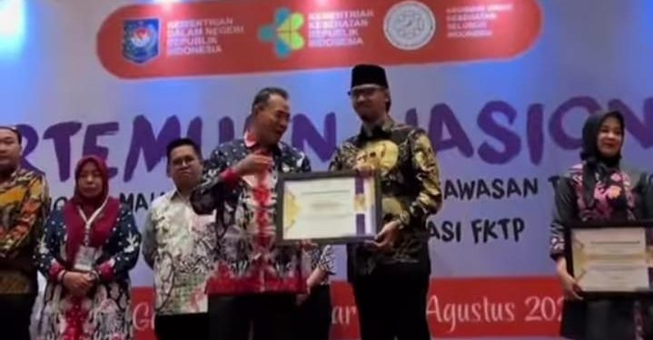 Pemko Bukittinggi Berhasil Menekan Angka Kasus ATM, Wako Erman Safar Diganjar dengan Penghargaan