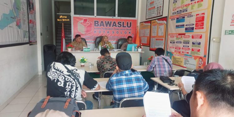 Masih Ada Yang Abai, Bawaslu Kota Solok Juga Himbau Masyarakat Cek DPT Secara Online