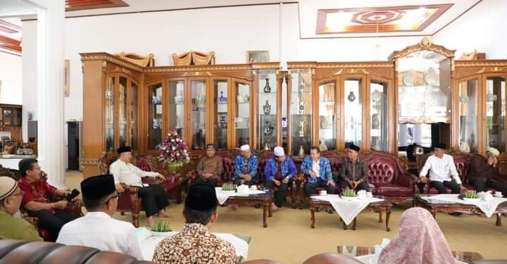 Dipilih sebagai Tuan Rumah untuk Acara Wisata Dakwah, Wali Kota Solok Sambut Kedatangan BKMT Sumatera Barat