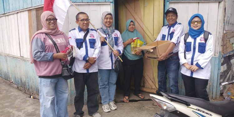 Meriahkan HUT RI Ke-78, PW MOI Solok Adakan Bakti Sosial