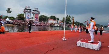 Peringatan HUT RI Ke-78 di Danau Singkarak Solok Berlangsung Khidmat dan Meriah