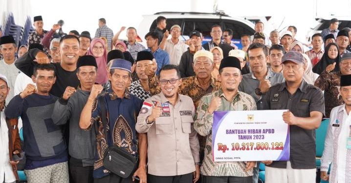 Pemkab Tanah Datar Gelontorkan Dana Hibah Rp 10 Milyar Lebih kepada 204 Masjid Dan Mushala