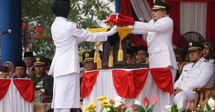 Pemkab Tanah Datar Melaksanakan Upacara HUT Kemerdekaan RI Ke-78 di Lapangan Cindua