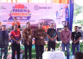 Wako Zul Elfian Hadiri Panen Hadiah Simpedes BRI Cabang Kota Solok
