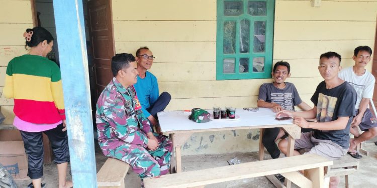 Gelar Komsos, Serka Andi Bersama Tokoh Agama Ajak Masyarakat Saling Menghormati Agama Satu Sama Lain