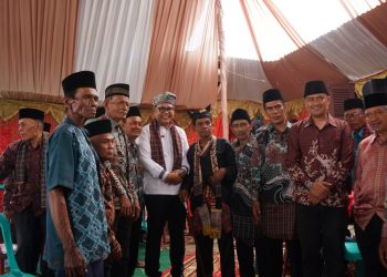 Bupati Solok Hadiri Alek Batagak Gala Datuak Tanali Suku Koto Nagari Talang