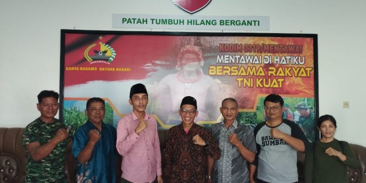 Bawaslu Kabupaten Kepulauan Mentawai Lakukan Audensi Sekaligus Silahturahmi dengan Dandim 0319 Mentawai
