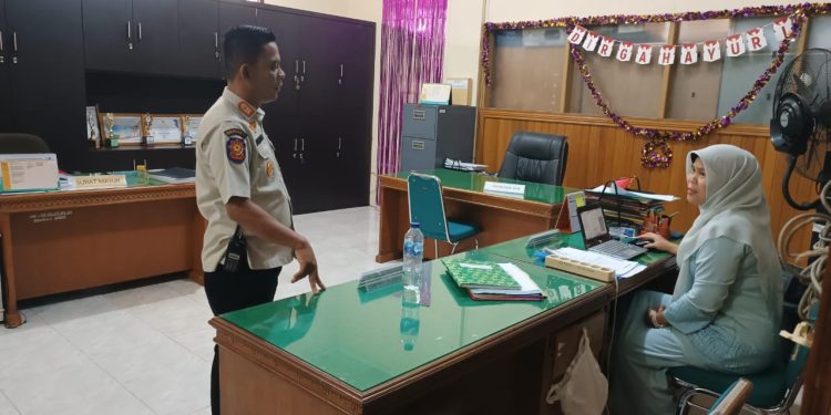 Satpol PP dan Damkar Kab. Solok Melakukan Razia Keseluruh OPD yang Ada Dikawasan Maupun Diluar Komplek Kantor Bupati