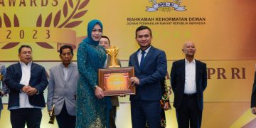 Dinilai Berhasil Tingkatkan Citra dan Wibawa Kelembagaan DPR RI, Athari Raih Penghargaan MKD Award 2023