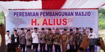 Bupati Solok Hadiri Peresmian Mesjid H. Alius