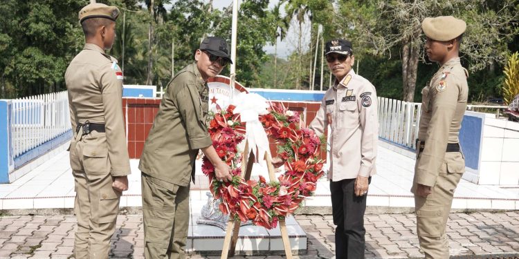 Tanamkan Nilai Juang, Praja Muda IPDN Gelar Upacara Tabur Bunga di Lurah Kincia