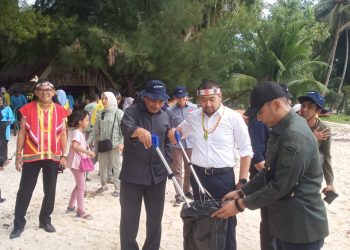 Wakil Gubernur Sumbar Pimpin kegiatan Aksi Bersih Pantai Tahun 2023, di Kawasan Pantai Jati Tua Pejat