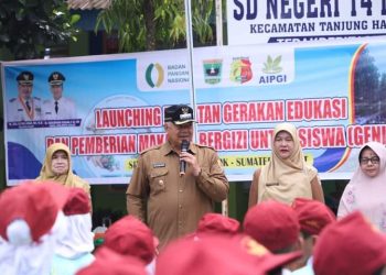 Wako Solok Launching Kegiatan Gerakan Edukasi dan Pemberian Makanan Bergizi Untuk Siswa (Genius) di SD 14 Laing