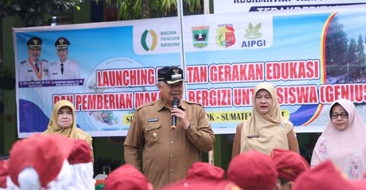 Wako Solok Launching Kegiatan Gerakan Edukasi dan Pemberian Makanan Bergizi Untuk Siswa (Genius) di SD 14 Laing