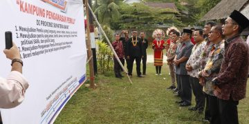 Bawaslu Provinsi Sumbar Menggelar Deklarasi Kampung Pengawasan Pemilu di Pulau Sipora