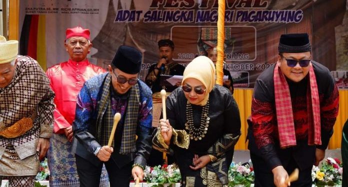 Nagari Pagaruyung Kembali Menggelar Satu Nagari Satu Event Dengan Tema “Festival Adat Salingka Nagari Pagaruyung”