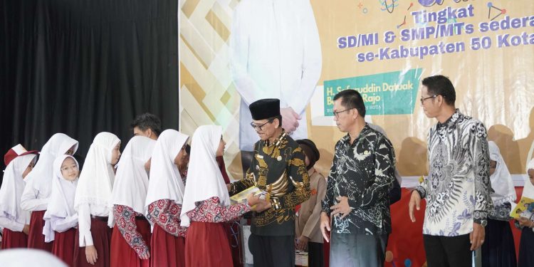 Diikuti 226 Tim SD dan SMP se-Limapuluh Kota, Bupati Safaruddin buka Lomba Cerdas Sains