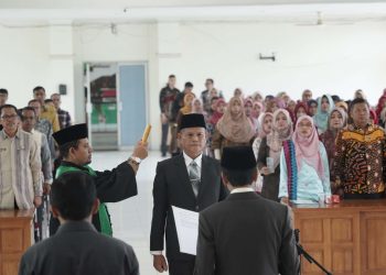 Bupati Limapuluh Kota Lantik Herman Azmar Jadi Penjabat (PJ) Sekda