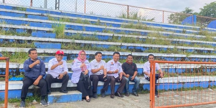 Survey Persiapan Bupati Solok Cup, Dinas PUPR dan Dinas Lingkungan Hidup Pemkab Solok Kunjungi Gor Batu Batupang