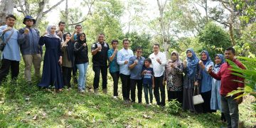 Untuk Persetujuan Pembangunan Menara Telekomunikasi di Nagari Bukit Bais, Dinas Kehutanan Provinsi Sumbar Adakan Peninjauan Lapangan