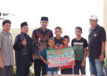 Wawako Solok Serahkan Bantuan Untuk Panti Asuhan Tunas Bangsa