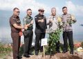 Polres Solok Kota Gelar Gerakan Penanaman 10 Juta Pohon di Dermaga Danau Singkarak