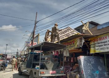 Bawaslu Kota Solok Tertipkan Alat Peraga Kampanye dan Alat Peraga Sosialisasi