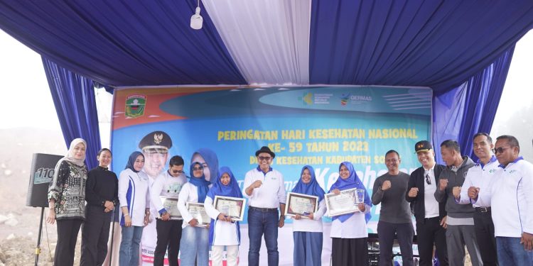 Bupati Solok Hadiri Peringatan Hari Kesehatan Nasional Ke-59 yang Dilaksanakan Oleh  Dinas Kesehatan Kab. Solok