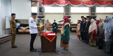 Bupati Solok Lantik dan Ambil Sumpah Pejabat Fungsional Guru Sebagai Kepala SD dan SMP, serta Pengangkatan Pengawas Sekolah