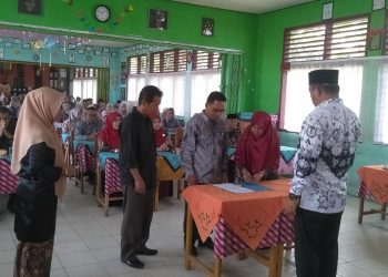 Jabatan Kepala Sekolah SMP 3 Gunung Talang Diserah Terimakan