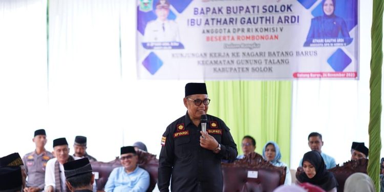 Didampingi Anggota Komisi V DPR RI, Bupati Solok Kunjungan Kerja dan Temu Ramah bersama Masyarakat Nagari Batang Barus