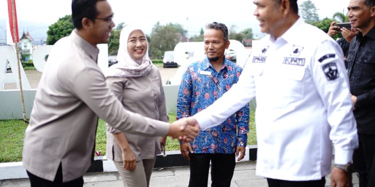 Bupati Solok Terima Kunjungan Tim Ombudsman RI dan Ombudsman Perwakilan Sumbar