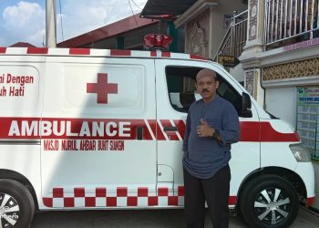Untuk Kepentingang Masyarakat Bukit Siangin, Ujang Hendri Membeli Satu Unit Ambulance Dengan Berhutang