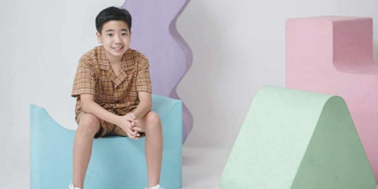 Kenneth Trevi Rilis Single “Rapuh Jadi Utuh” Karya Rulli Aryanto