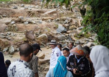 Bupati Solok Tinjau Lokasi Banjir Bandang Nagari Surian