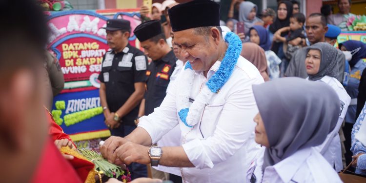 Bupati Solok Laksanakan Kunjungan Kerja Peningkatan Mutu Pendidikan dan Fasilitas Sekolah dengan Masyarakat Nagari Sirukam