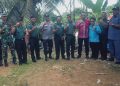 Dandim 0319/Mentawai bersama PJ Bupati Kepulauan Mentawai Tinjau Pengerjaan Pembuatan Sumor Bor