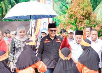 Bupati Solok Bersama Anggota Komisi V DPR RI Kunjungan Kerja dan Bersilaturahmi dengan Masyarakat Nagari Sungai Abu